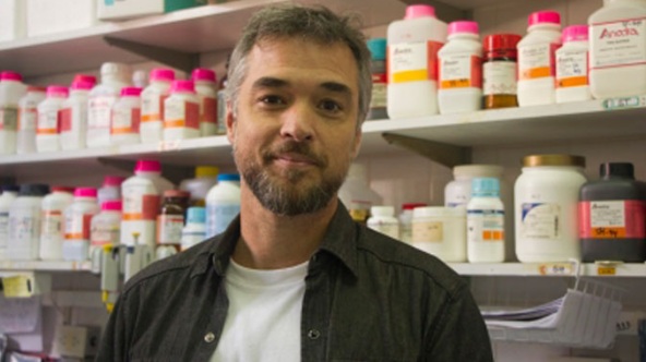 Mariano Gabri, investigador argentino especializado en oncología y terapias contra el cáncer infantil